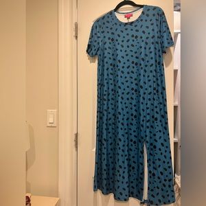MIDI dress. Blue. With cheetah print